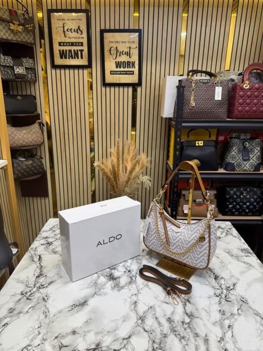 ALD Maricar White Geometrical Monogram Shoulder Bag With Box (7701)