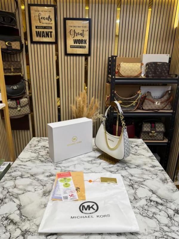 Michael Kor Mk Signature Chain Shoulder Bag With Leather Trim (Vanilla Brown)(62306)