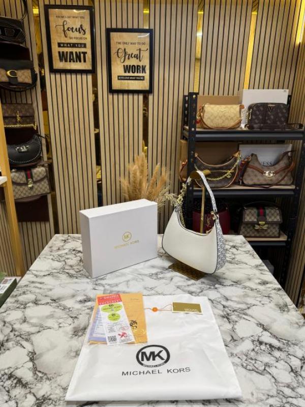 Michael Kor Mk Signature Chain Shoulder Bag With Leather Trim (Vanilla Brown)(62306)