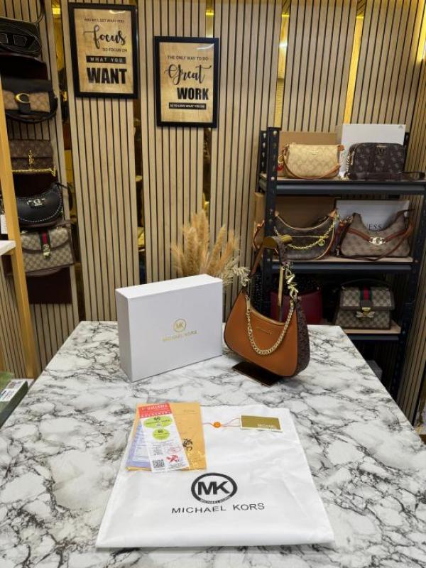 Michael Kor Mk Signature Chain Shoulder Bag With Leather Trim (Coffee Brown)(62306)