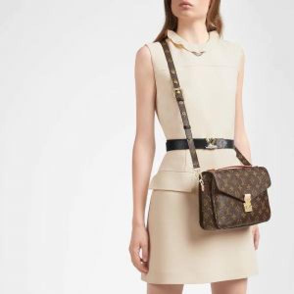 Loui Vuitton Metis Pochette With Box And Dust Bag (Flower-40780)
