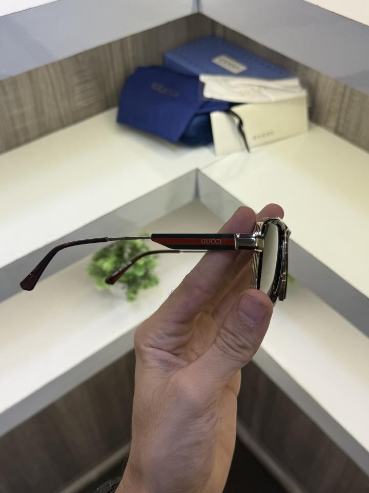 Guccci 964 Brown Gold
