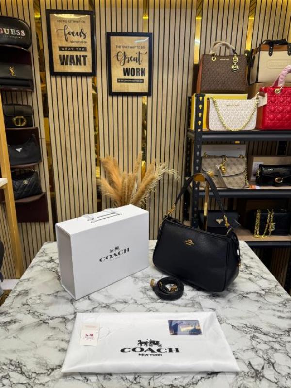 Coac Penelope Shoulder Bag in Signature Canvas With Magnetic Box And Dust Bag (Black 8386)