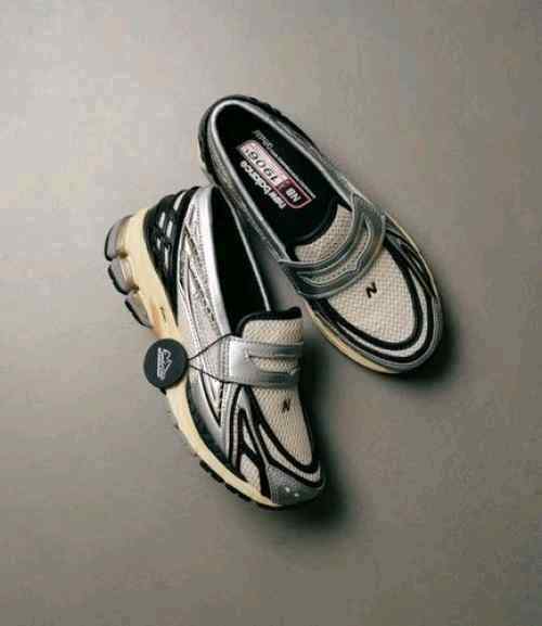 Neww Balance 1906L Silver Metallic Cream