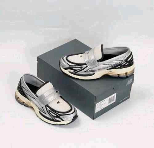 Neww Balance 1906L Silver Metallic Cream