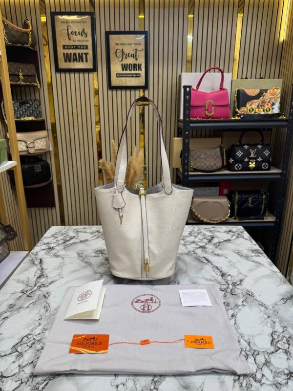 Hermees Picotin Lock Style Leather Tote Bag With Dust Bag (White)