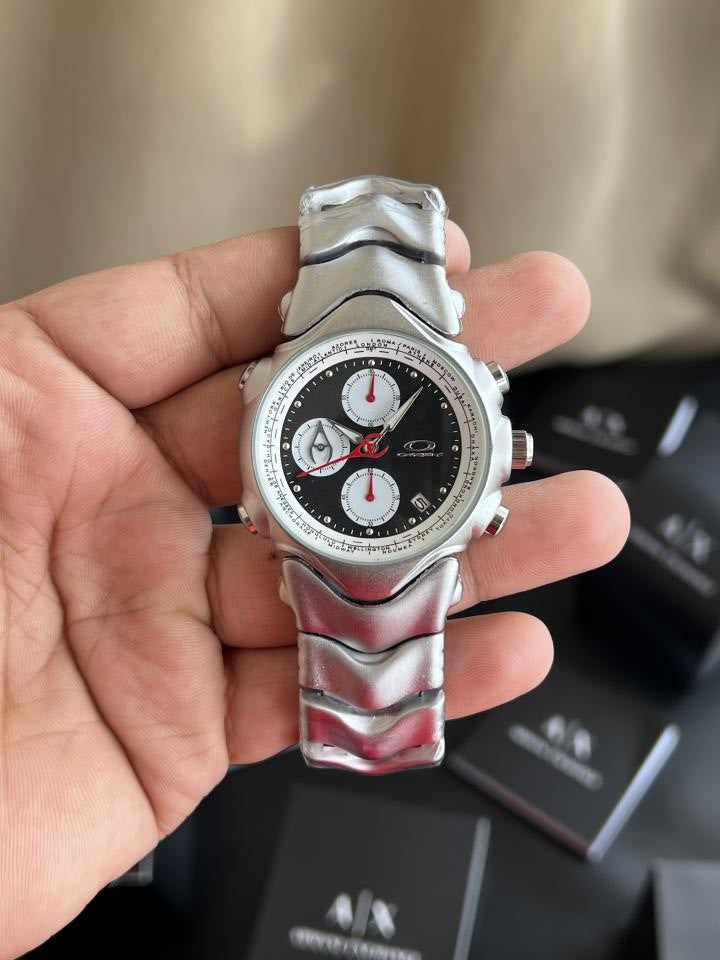 OAKLE SILVER BLACK ALL CHRONO WORKING PREMIUM WATCH