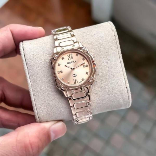 Gucc Ladies Diamond watch