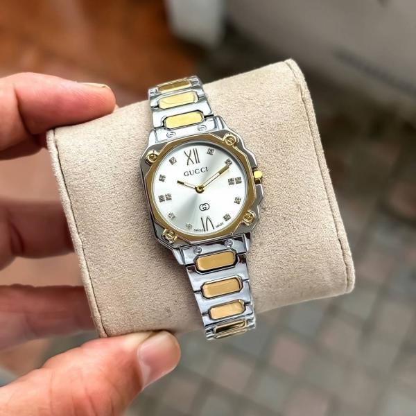 Gucc Ladies Diamond watch