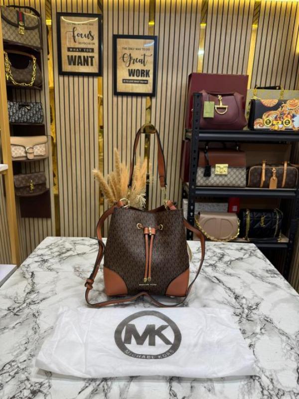 Michael Kor Mercer Premium Quality Bucket Bag With Dust Bag (Brown) (V 198)