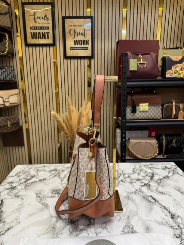 Michael Kor Mercer Premium Quality Bucket Bag With Dust Bag (Beige) (V-198)