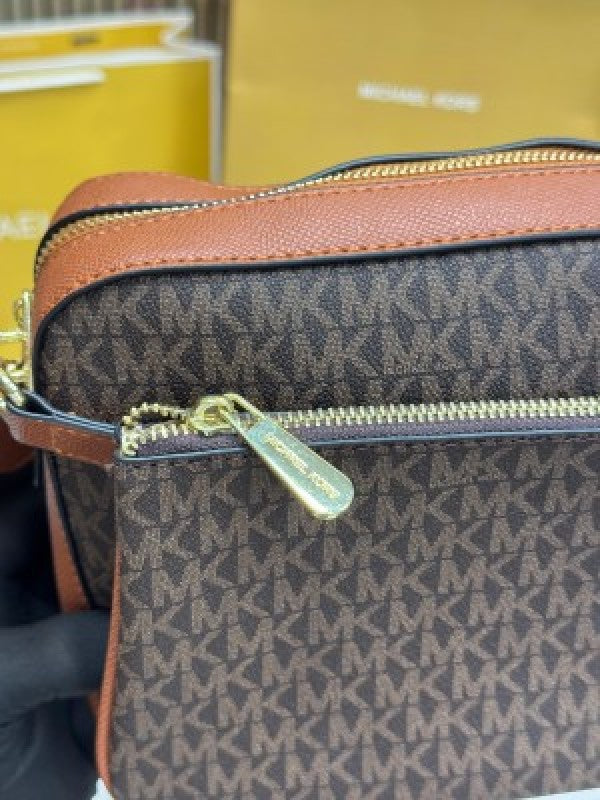 Michael_kor camera jet set combo with og box and dust bag premium quality (BROWN) M996