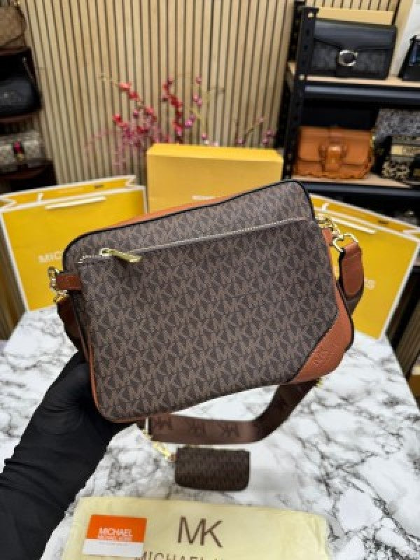 Michael_kor camera jet set combo with og box and dust bag premium quality (BROWN) M996