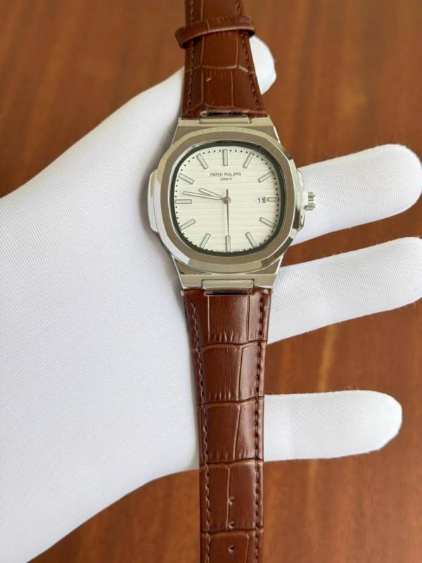 Patek Philipp Nautilus Quartz Leather