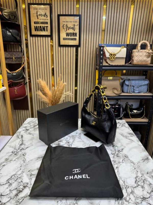 Chane Quilted Maxi Hobo Bag With Box And Dust Bag (Black) (2606)