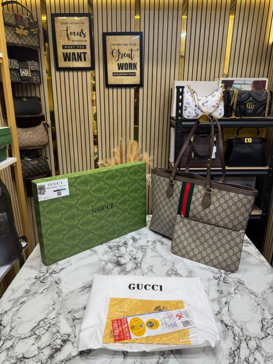 Gucc GG Supreme Tote Bag With Og Box And Dust Bag