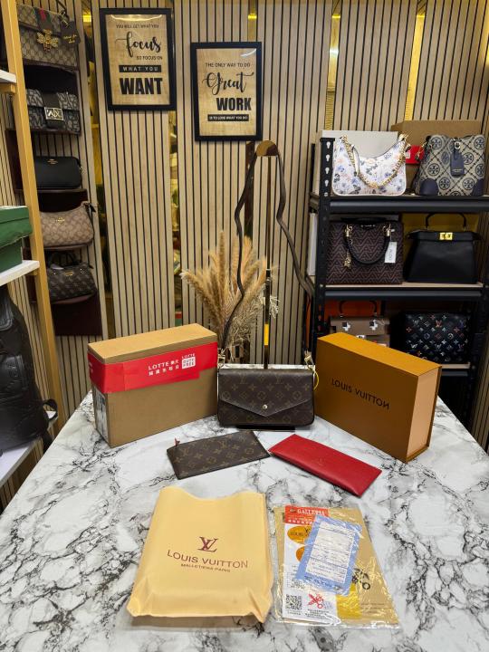 Loui Vuitton Pochette Felicie Three In One With Double Box And Dust Bag