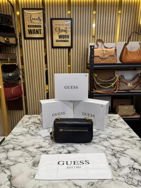 Guess Noelle Crossbody Camera Bag With Box And Dust Bag (Black)