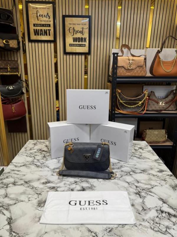 Guess Noelle Crossbody Camera Bag With Box And Dust Bag (grey black)