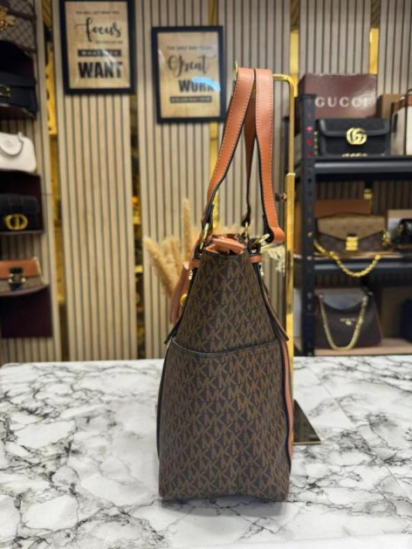 Michael ors sullivan Side Cut Tote Bag With Dust Bag (Brown)
