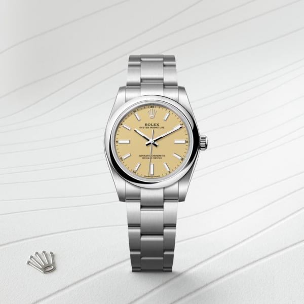 Roleex Oyster Perpetual 41 Silver Chain Beige Dial