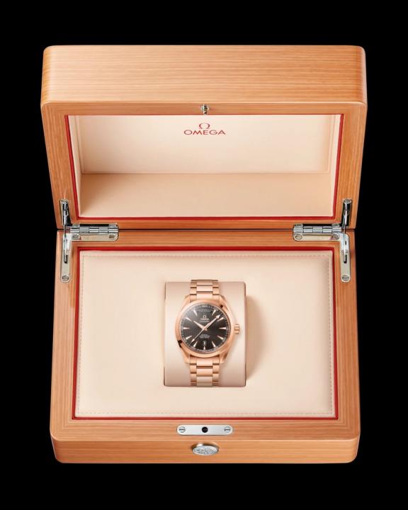 Omegga Seamaster Aqua Terra 150M Copper White Japan Automatic