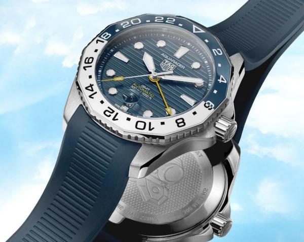 Tag Heueer Aquaracer Professional 300 GMT Blue Rubber Strap with Blue Dial