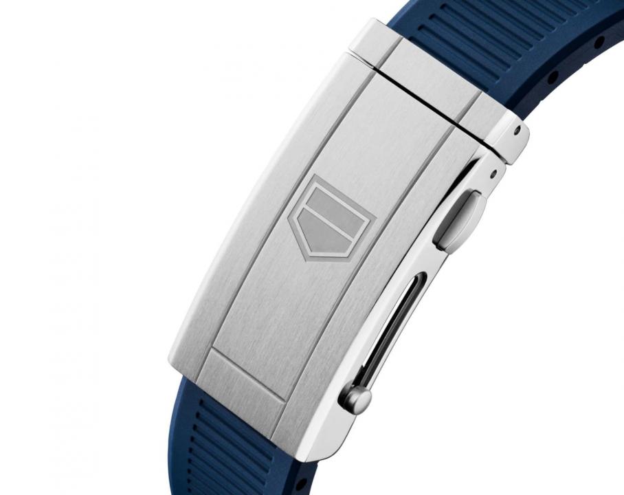 Tag Heueer Aquaracer Professional 300 GMT Blue Rubber Strap with Blue Dial