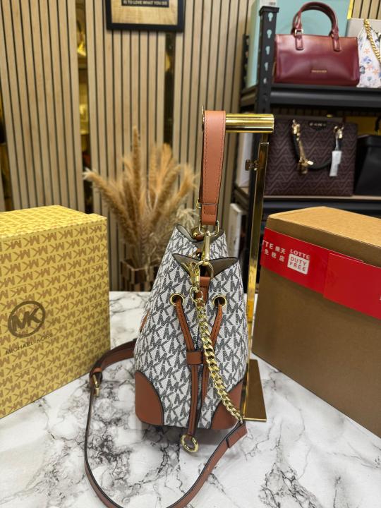 Michael Kor Mk Mercer Signature Bucket Bag with Double Box And Dust Bag (Beige) (60429)