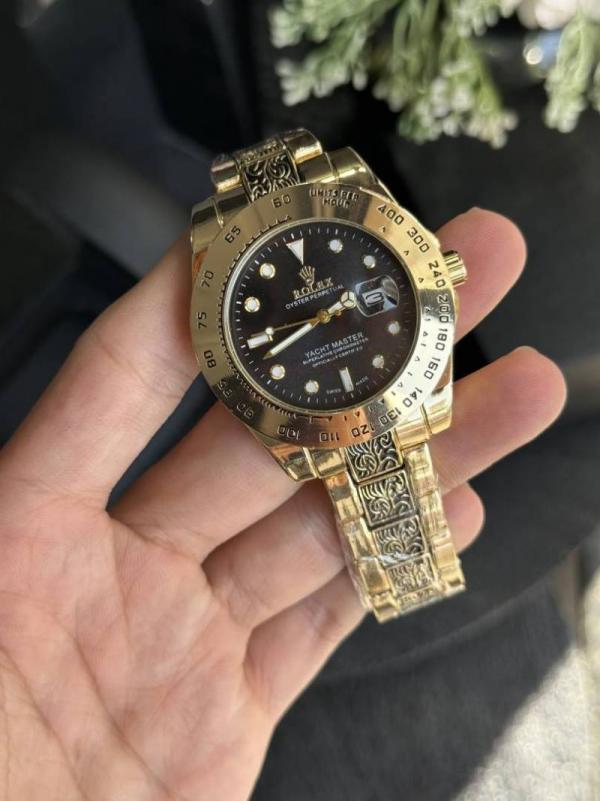 Role Vintage Gold Black Quartz
