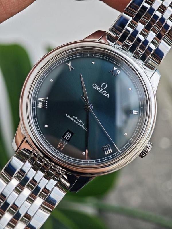 Omegga De Ville Prestige Co-Axial Chronometer Silver Green Dial