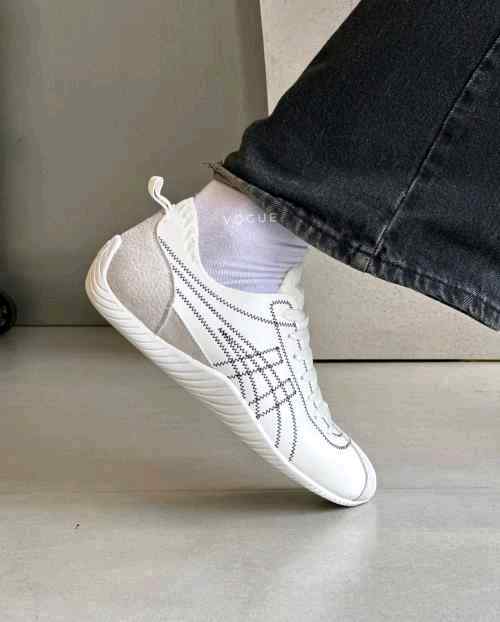 Onittsukaa Tiger Sclaw White
