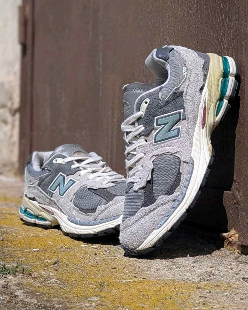Neww Balancce 2002R Protection Pack Rain Cloud