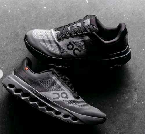 On Cloud Surfer Next Black