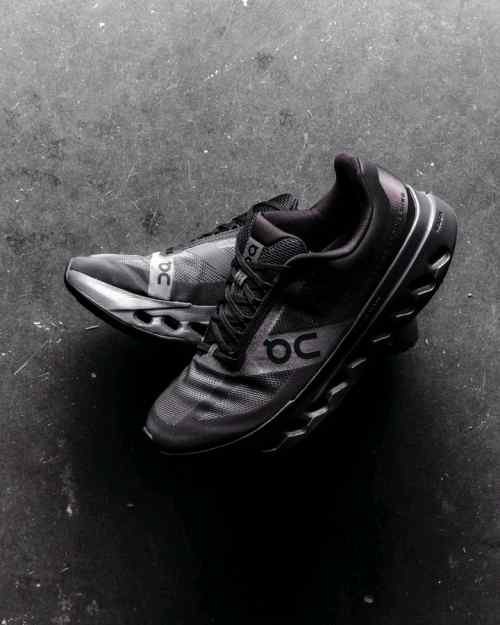 On Cloud Surfer Next Black
