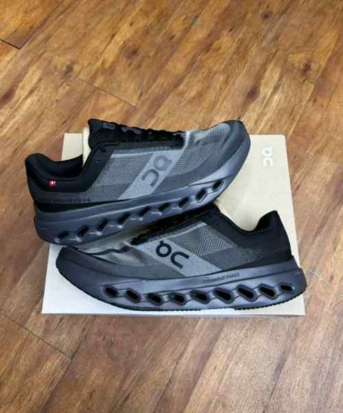 On Cloud Surfer Next Black