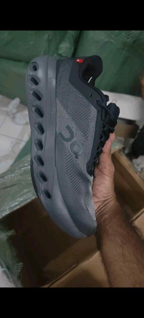 On Cloud Surfer Next Black