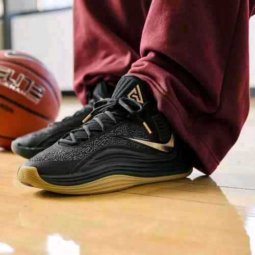 Nikkee Giannis Freak 7 The Drive Black Gum Metallic Gold