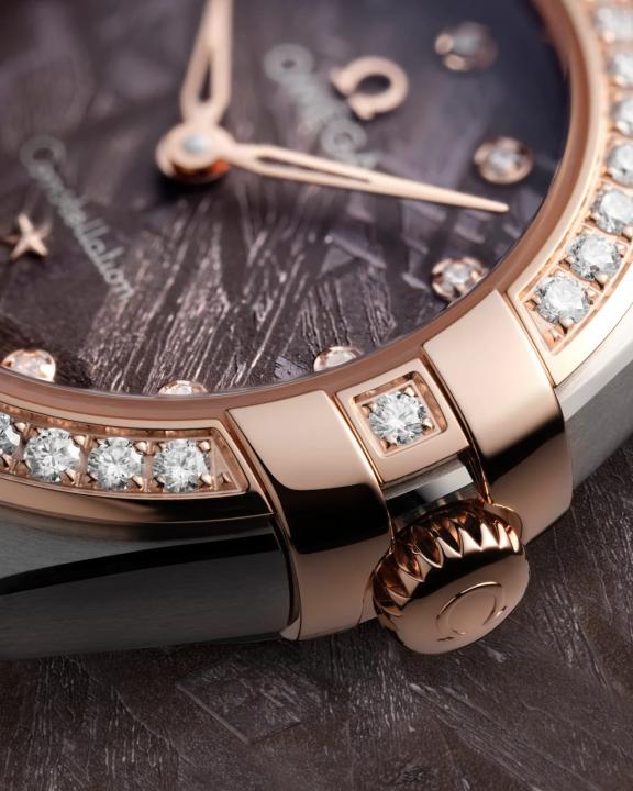 Omeg_ga Constellation Quartz luxury watch.