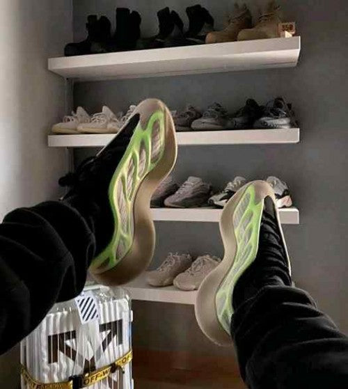 Adidaass. Yeezy 700 V3 Azael
