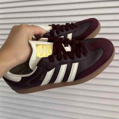 Adidaass Samba OG Maroon for her fix