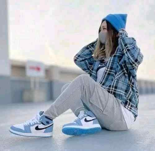 jordan retro 1 high UNIVERSITY BLUE LEATHER SHINE semi ua for her