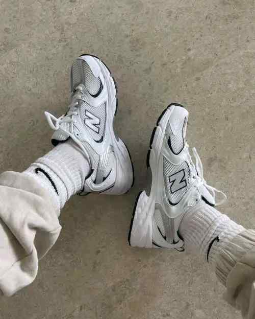 Neww Balance 530 WHITE NAVY for her