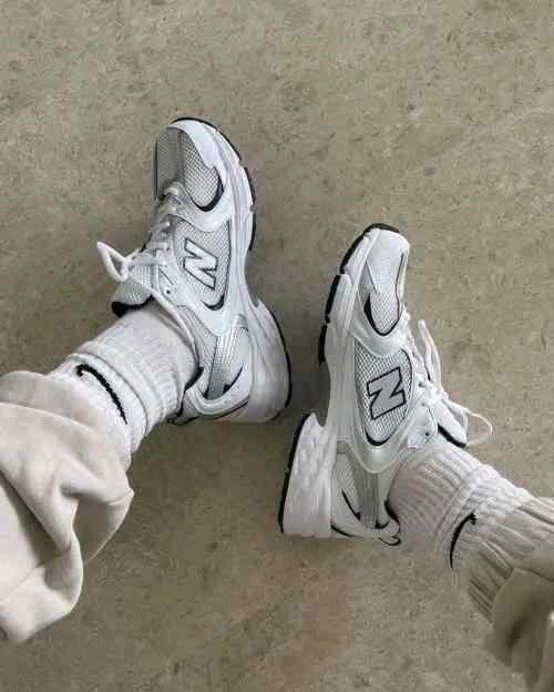Neww Balance 530 WHITE NAVY for her