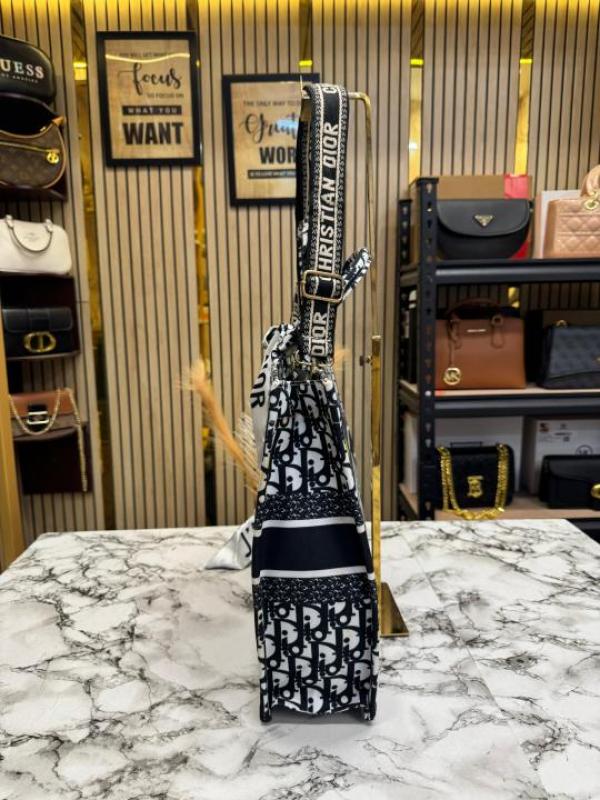 Christian DIO Book Tote Oblique Premium Quality With Scarf