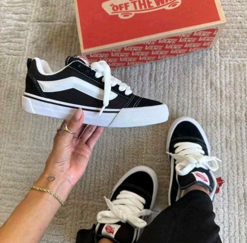 Vanss KNU Skool BLACK WHITE
