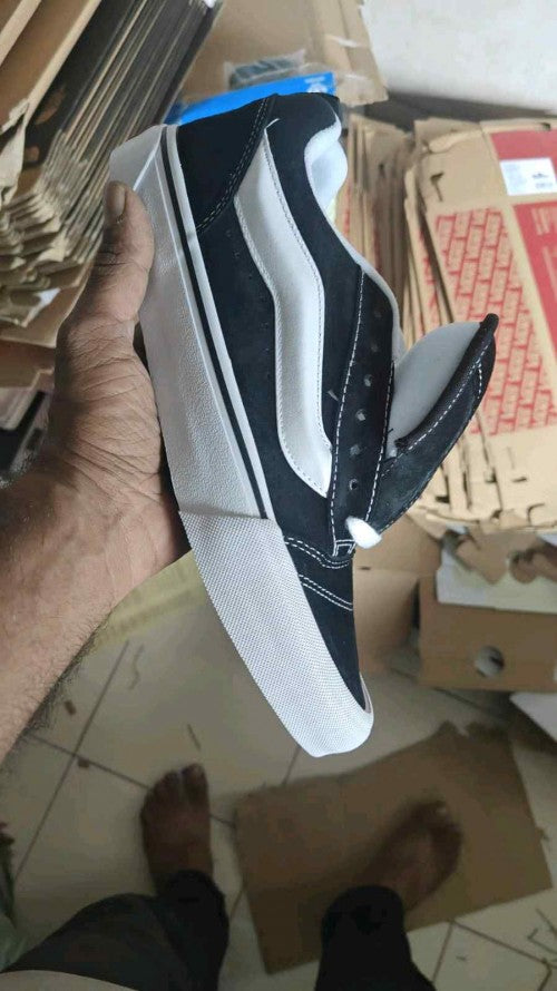 Vanss KNU Skool BLACK WHITE