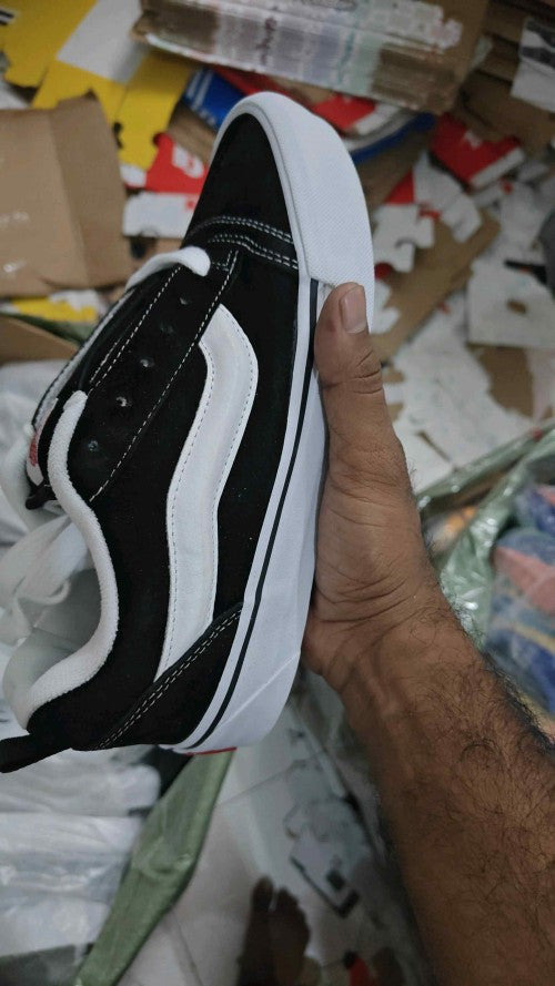 Vanss KNU Skool BLACK WHITE