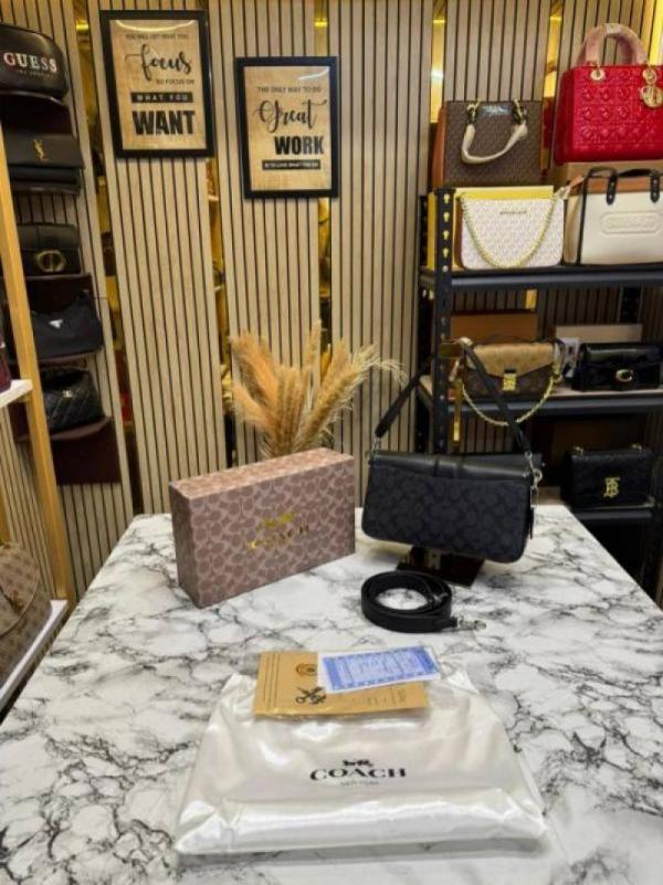 COACCH GEORGIE SHOULDER BAG IN COLORBLOCK SIGNATURE CANVAS WITH RIVETS & OG BOX AND DUST BAG (BLACK)