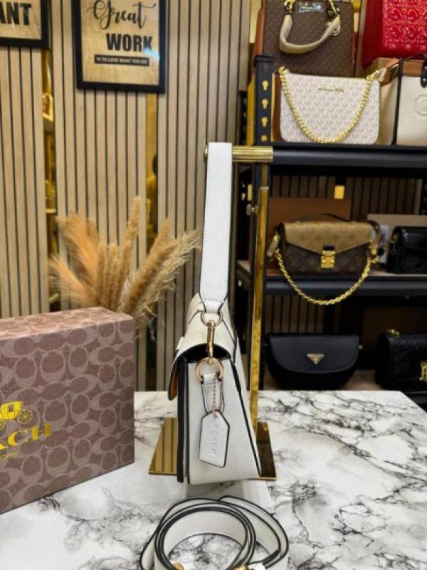 COACCH GEORGIE SHOULDER BAG IN COLORBLOCK SIGNATURE CANVAS WITH RIVETS & OG BOX AND DUST BAG INCLUDING CARRY BAG [ FULL WHITE]